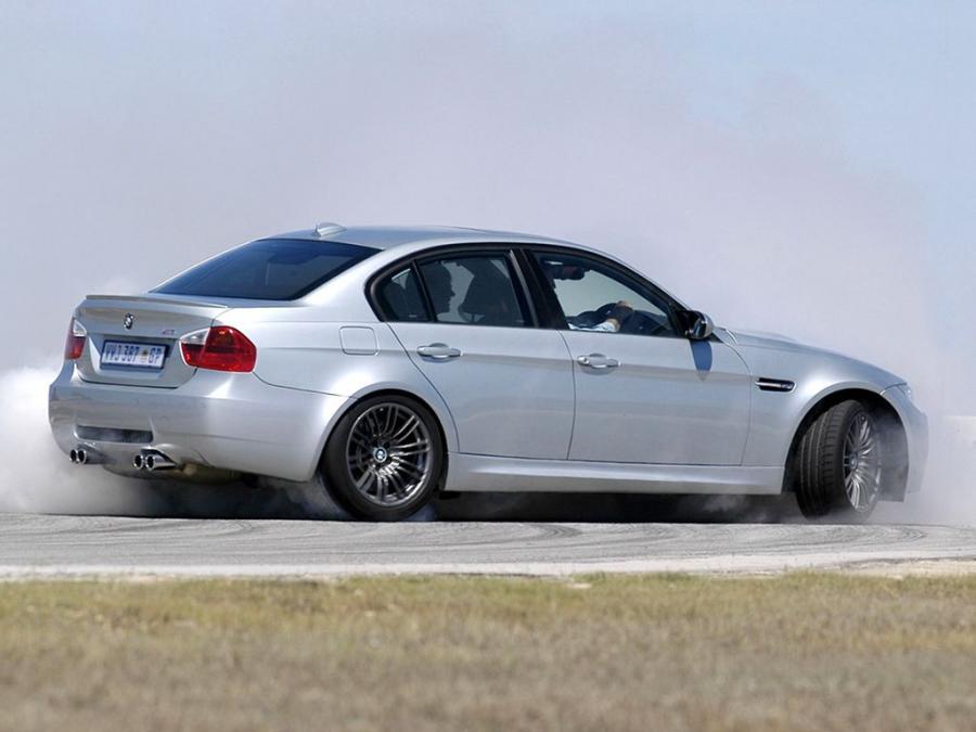  BMW M3 Sedan 2008 года  (ZA) (фото 2 из 10)